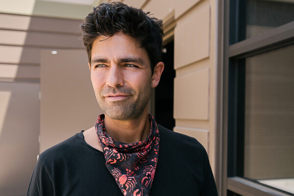 Adrian Grenier_Ep639____Carausel_910x607-2