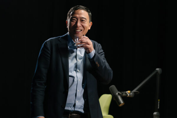 Andrew Yang_Ep640____Carausel_910x607-6