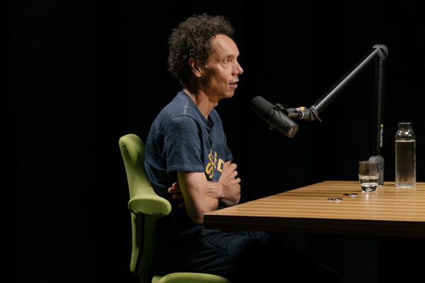 Malcolm Gladwell_Ep692____Carausel_910x607-4