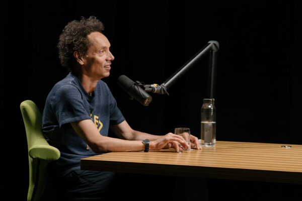 Malcolm Gladwell_Ep692____Carausel_910x607-8