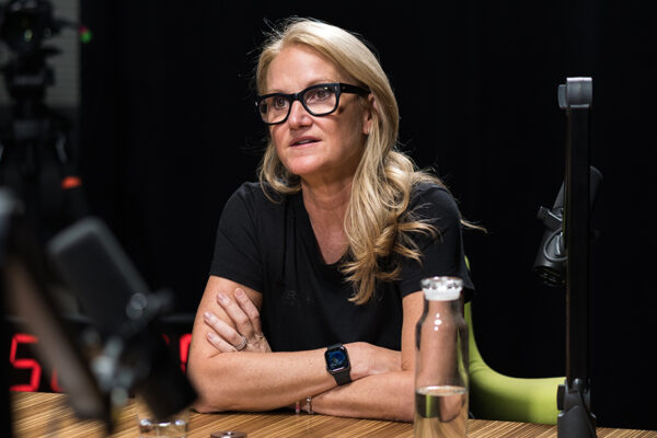 Mel Robbins_Ep723____Carausel_910x607-4