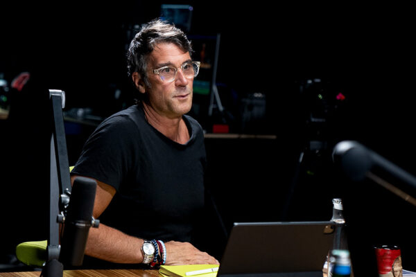 Steven Pressfield: Battle Resistance, Master Your Craft, & Pursue Your Calling - Rich Roll