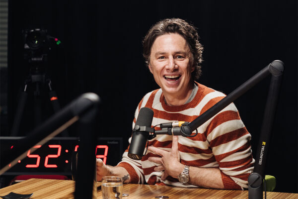 Zach Braff_Ep744____Carausel_910x607-5