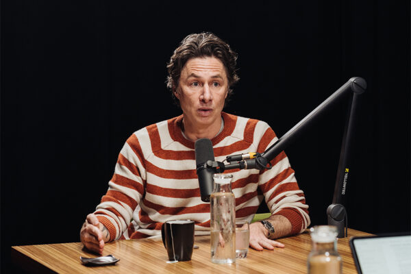 Zach Braff_Ep744____Carausel_910x607-7