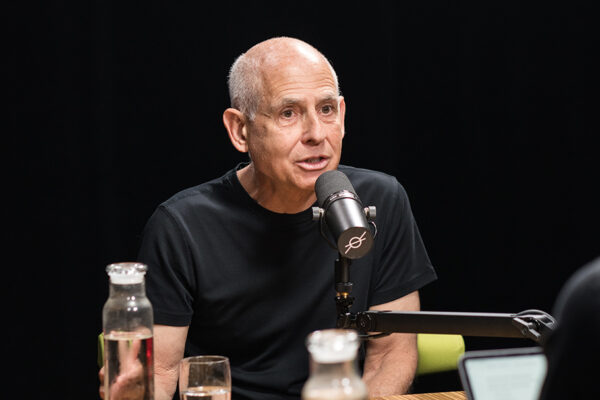 Dr. Daniel Amen_Ep823____Carousel_910x607-5