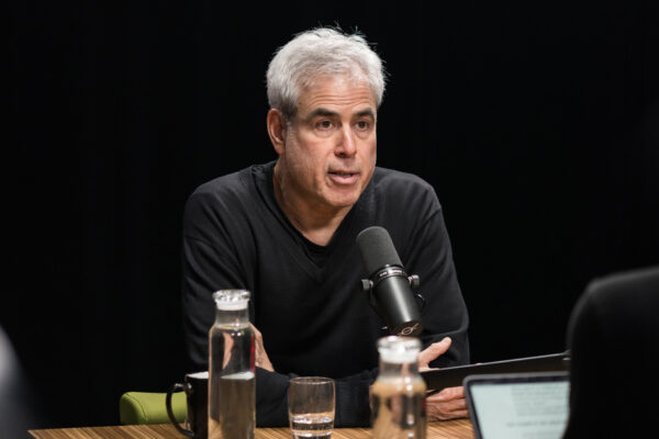 Jonathan Haidt_Ep827____Carousel_910x607-5